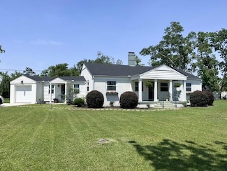 1305 Parkway Dr, Vidalia, GA 30474