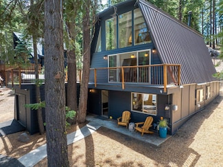 744 Chapel Ln, Tahoe City, CA 96145
