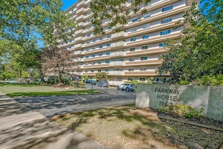 1960 N Parkway Unit 411, Memphis, TN 38112