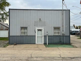 108 W Railroad St, Prophetstown, IL 61277