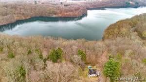 108 Titicus Rd, North Salem, NY 10560