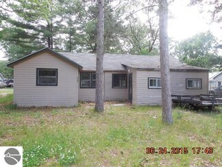 1279 Maple St, National City, MI 48748