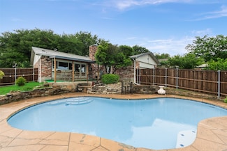 6422 Gate Ridge Cir, Garland, TX 75043