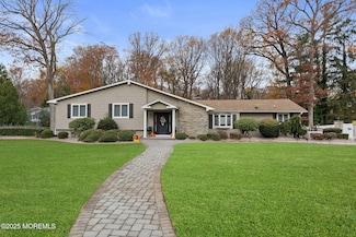 93 Wallace Rd, Middletown, NJ 07748