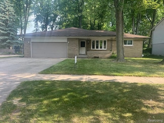 2763 Ranieri Dr, Troy, MI 48085