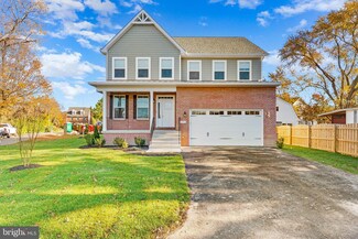 943 Marzoff Rd, Deale, MD 20751