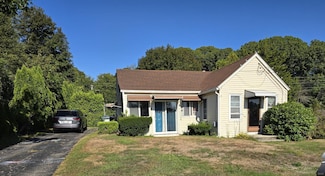 2 Pawcatuck Ave, Pawcatuck, CT 06379