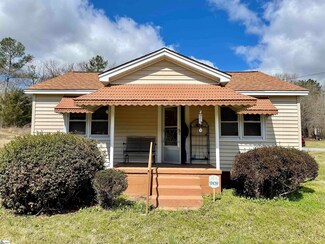 539 Whitmire Hwy, Joanna, SC 29351
