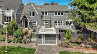 4712 NE 40th St, Seattle, WA 98105