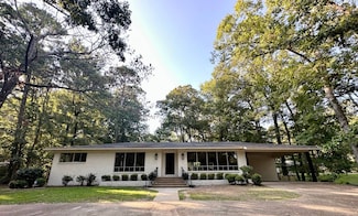 907 Westland Dr, Winona, MS 38967