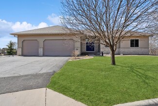 2207 Horizon Cir, Burnsville, MN 55337