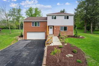 81 Old Farm Rd, Canonsburg, PA 15317
