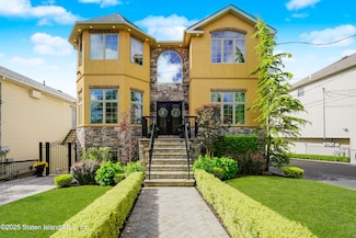36 Idaho Ave, Staten Island, NY 10309