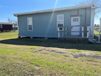 601 W Oakland Unit A Ave, Seadrift, TX 77983