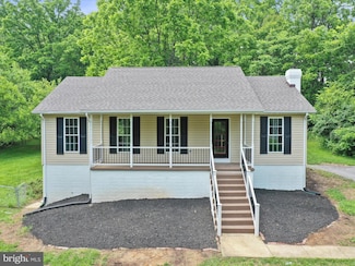 360 New Meadow Dr, Kearneysville, WV 25430