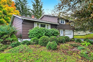 107 Elmsford Rd, Syracuse, NY 13214