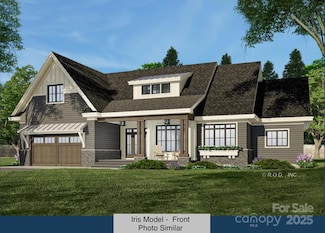 32 W Park Ave, Hendersonville, NC 28792