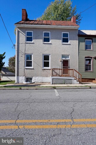12 N Vermont St, Williamsport, MD 21795