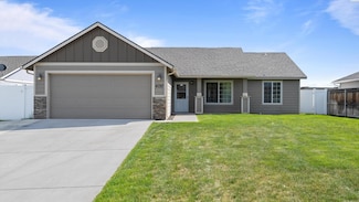 4137 W Grand Ronde Ave, Kennewick, WA 99336