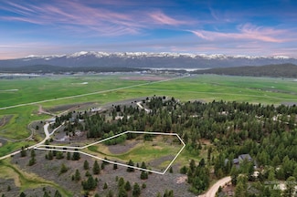 6 Maria Kalea St, Cascade, ID 83611