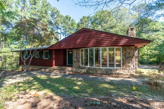 1800 Cannon Dr, Durham, NC 27705