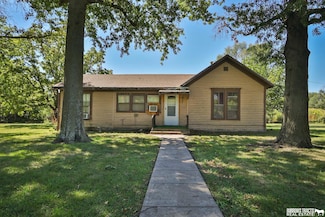 203 Madison St, Du Bois, NE 68345