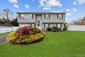 46 Crown St Unit 1, Deer Park, NY 11729