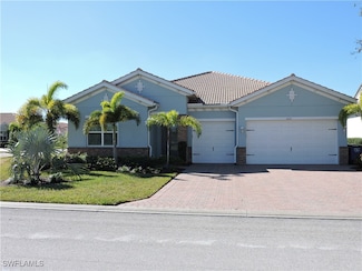 3215 Apple Blossom Dr, Alva, FL 33920