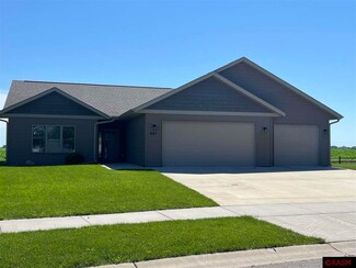 251 251 Foxfire Dr, Mankato, MN 56001