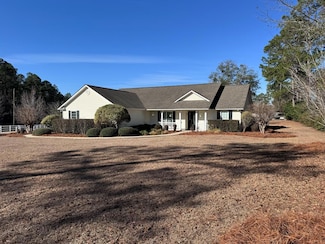 24 Jackson Hill Rd, Hazlehurst, GA 31539