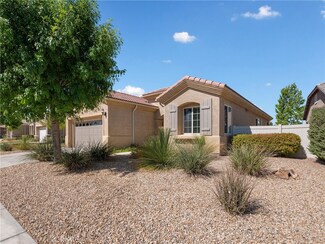 10454 Wilmington Ln, Apple Valley, CA 92308