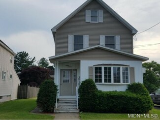 27 White St, New York Mills, NY 13417