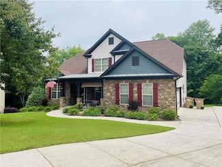 5780 Boulder Ridge Ct, Flowery Branch, GA 30542
