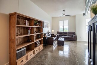 201 W Lancaster Ave Unit 423, Fort Worth, TX 76102