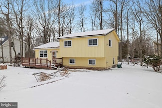 9579 Millwood Dr, Tobyhanna, PA 18466