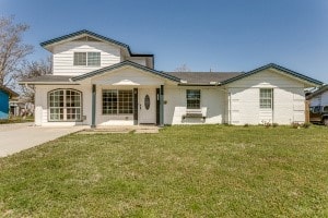 2813 Stanford Dr, Irving, TX 75062