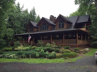 2593 North Rd, Middle Grove, NY 12850