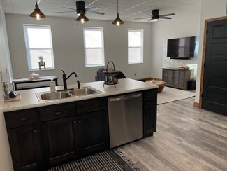 902 9th St, Tell City, IN 47586
