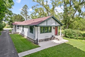 41W193 Russell Rd, Elgin, IL 60124