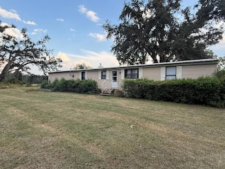 560 NE Fir St, Pinetta, FL 32350