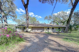 13908 Paradise Ln, Dade City, FL 33525