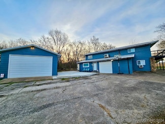 106583 Belle Dr, Checotah, OK 74426