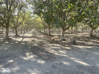 6510 Idaho Ave, Hanford, CA 93230