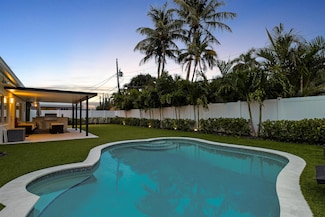 2862 NE 35th Ct, Lighthouse Point, FL 33064