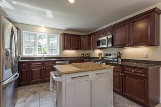 114 Washington St, Penacook, NH 03303