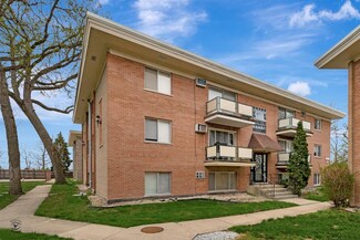 7428 W 111th St Unit 709, Worth, IL 60482