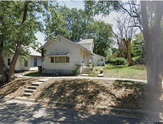 912 N Plum St, Newton, KS 67114