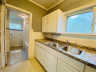 34 May St Unit 1, Lowell, MA 01850