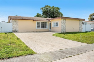 9400 NW 13th St, Pembroke Pines, FL 33024