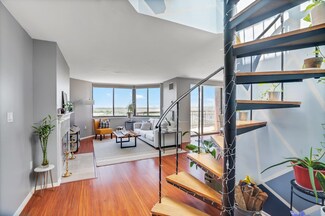 1530 Harmon Cove Tower Unit 1530, Secaucus, NJ 07094